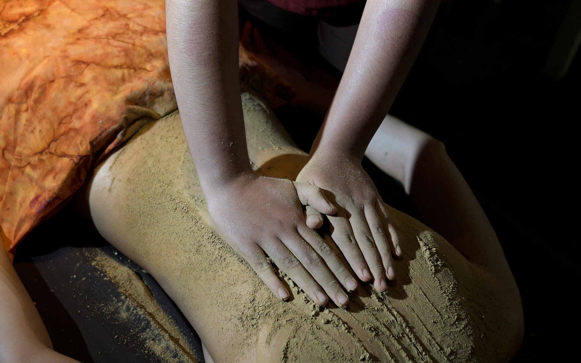 Udwartana Massage Tejas Spa Jembawan